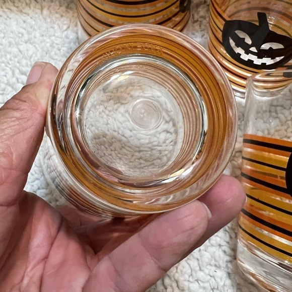 ****Donated***HALLOWEEN theme drink glasses 4 - Picture 4 of 5
